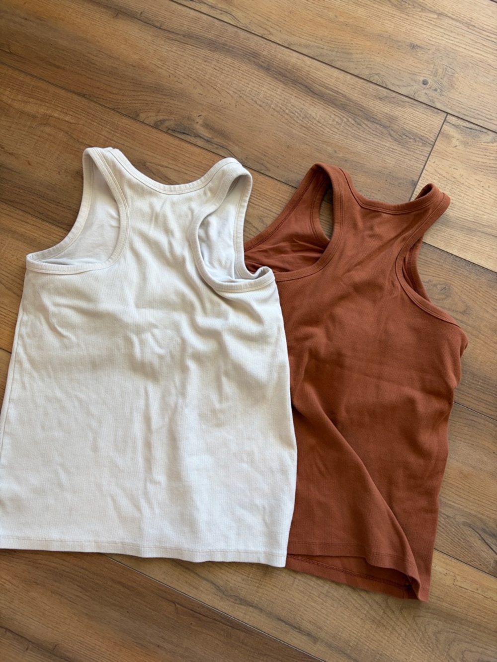 Bundle of Duluth Trading Co No Yank Racerback Tanks Shelf Bra - Rust & Cream - Picture 2 of 6